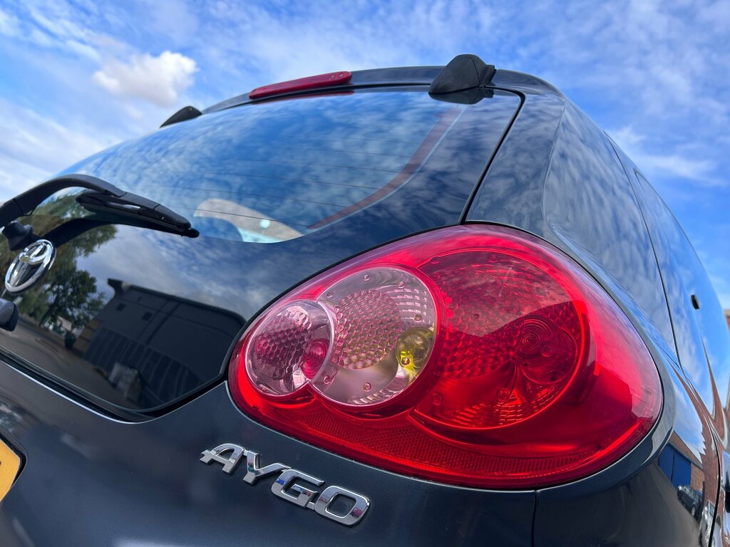 Toyota Aygo 1.0 Vvt-i Hatchback Euro 4 67 Grey #2