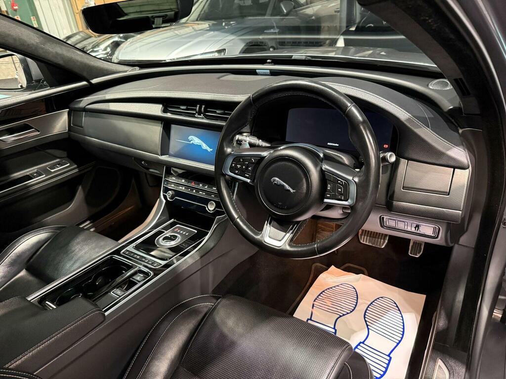 Jaguar XF 2L R-sport Grey #21