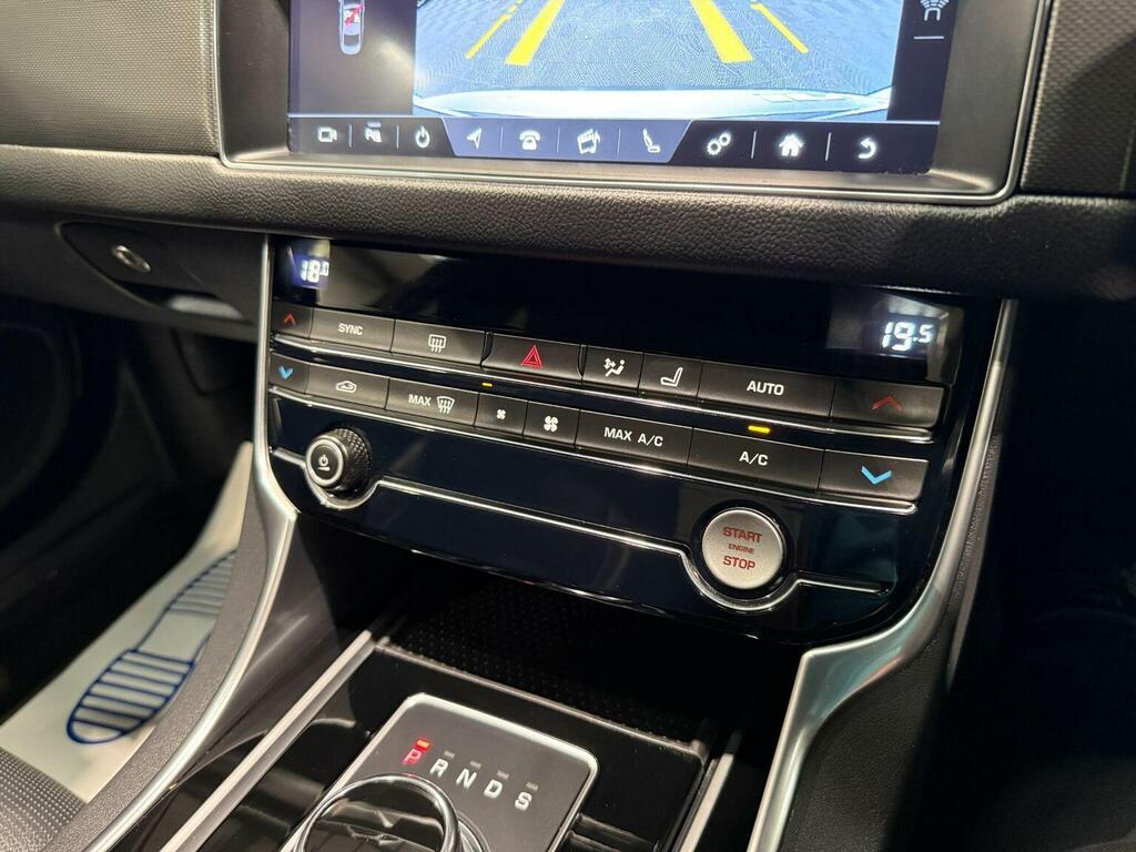 Jaguar XF 2L R-sport Grey #52
