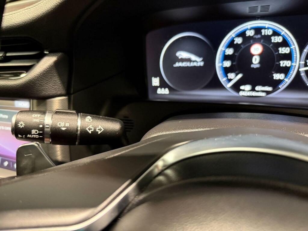 Jaguar XF 2L R-sport Grey #42
