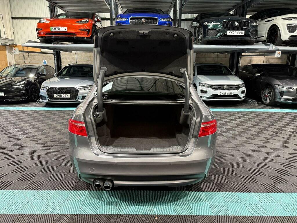 Jaguar XF 2L R-sport Grey #31