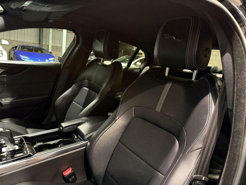 Jaguar XE 2.0 P250i R-dynamic S Saloon Euro Black #32