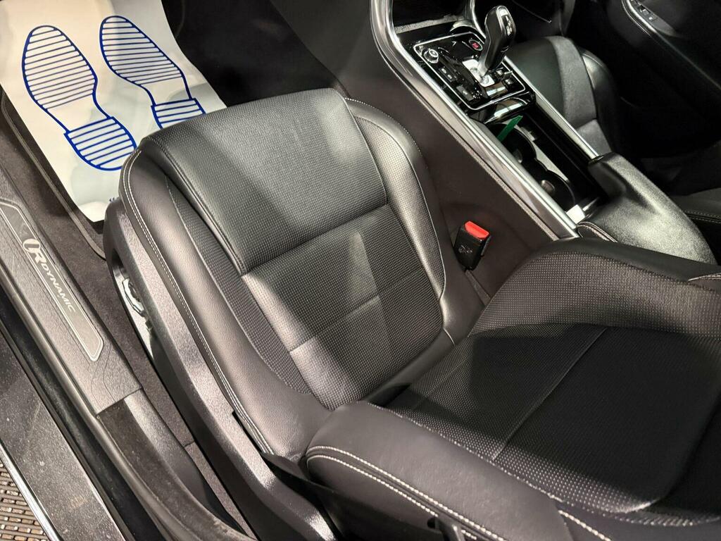 Jaguar XE 2.0 P250i R-dynamic S Saloon Euro Black #33