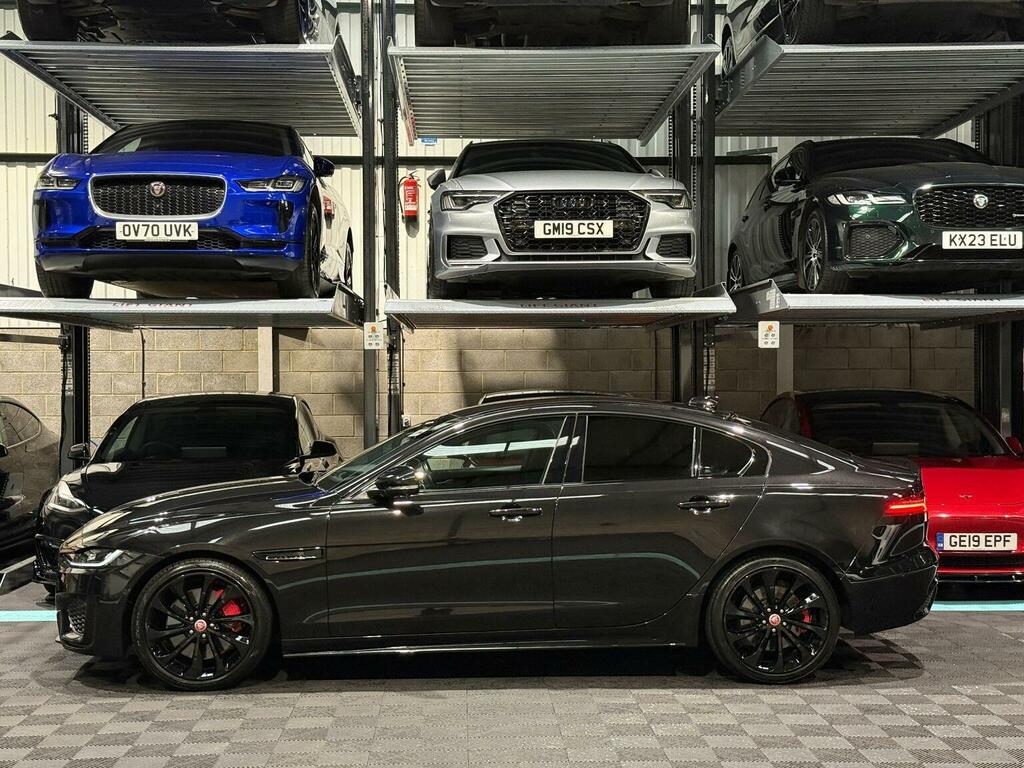 Jaguar XE 2.0 P250i R-dynamic Black Euro 6 Ss Black #4