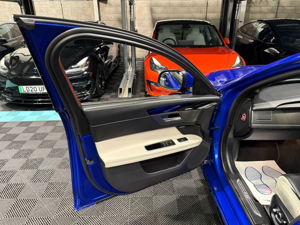 Jaguar XF Saloon 2.0D R-sport Euro 6 Ss 201665 Blue #38