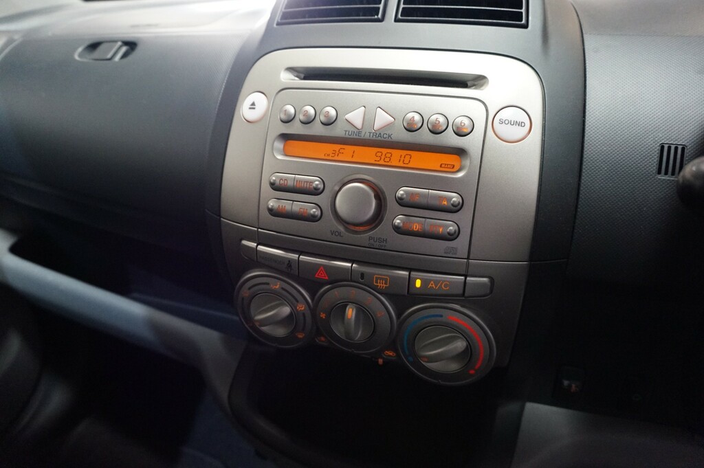 Daihatsu Sirion 1.0 Se Red #10