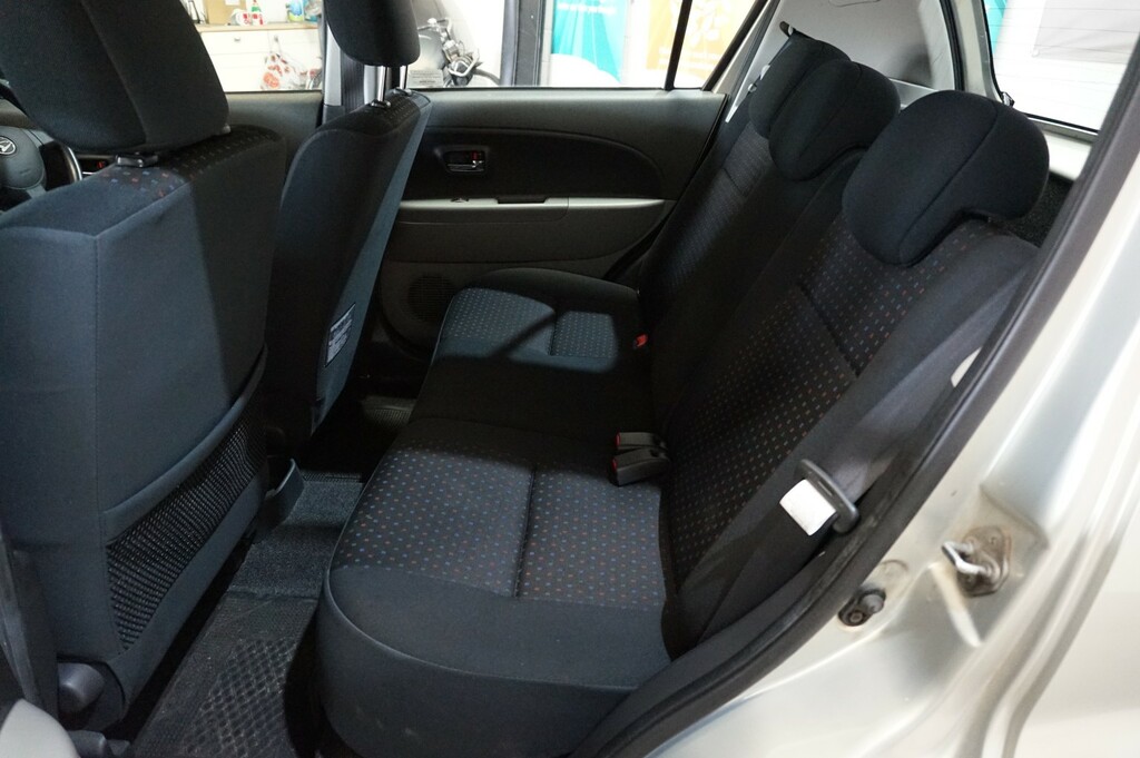 Daihatsu Sirion 1.0 Se Red #15