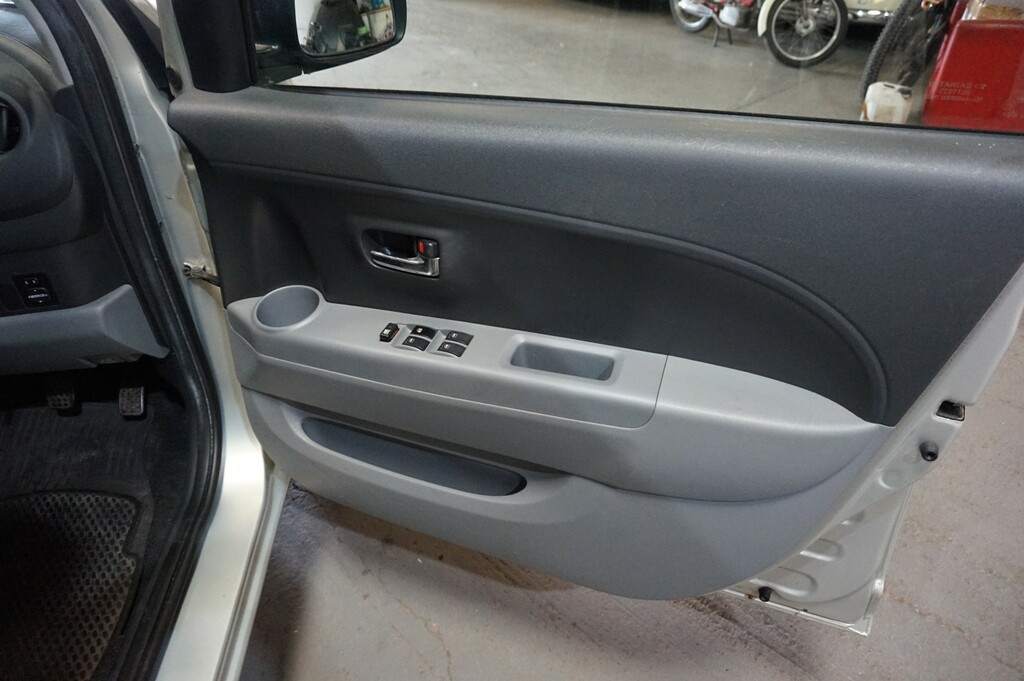 Daihatsu Sirion 1.0 Se Red #13