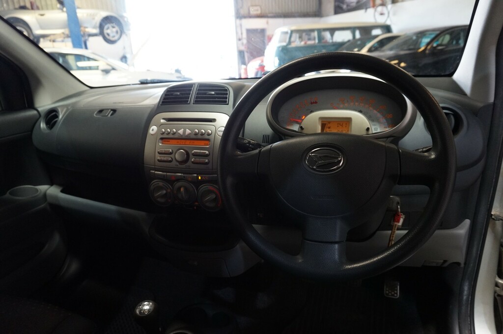 Daihatsu Sirion 1.0 Se Red #11