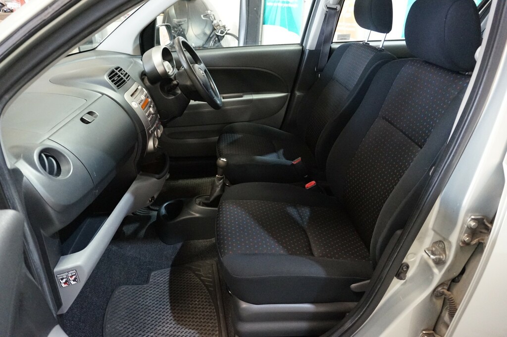 Daihatsu Sirion 1.0 Se Red #16