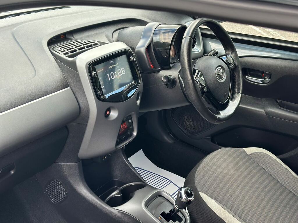 Toyota Aygo Petrol AP19JVF Grey #4