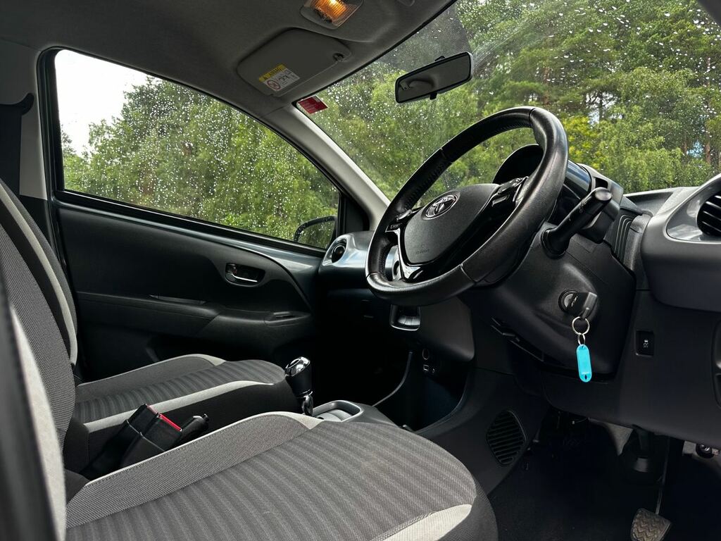 Toyota Aygo Petrol AP19JVF Grey #5