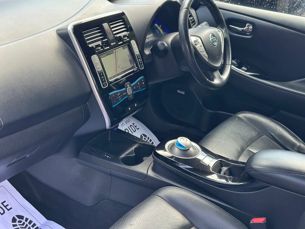 Nissan Leaf 30Kw Tekna With 6.6Kw Charger Upgrade Red #36