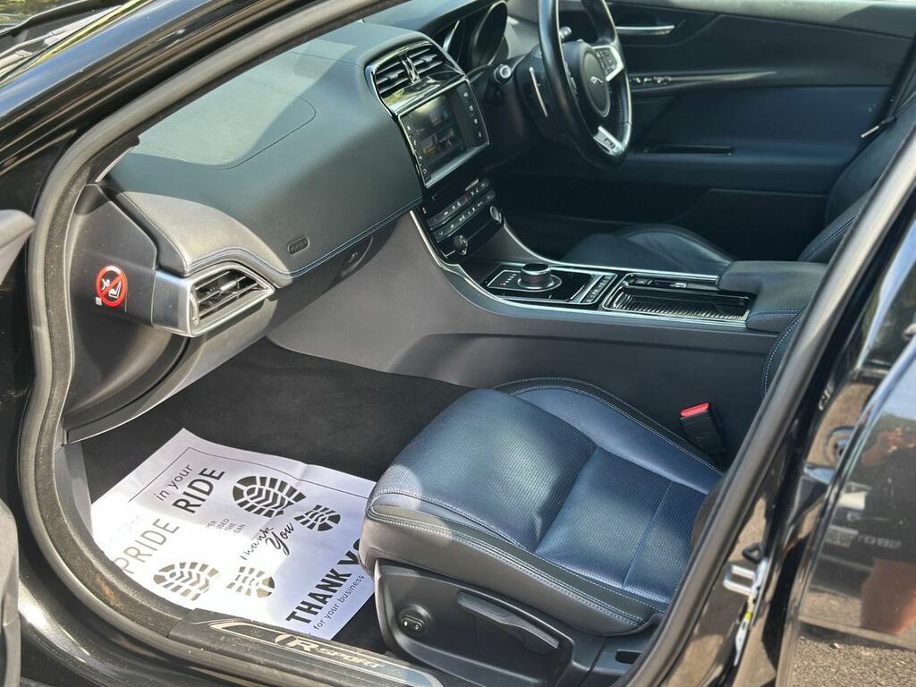 Jaguar XE Saloon 2.0I Gpf R-sport Euro 6 Ss 201 White #12