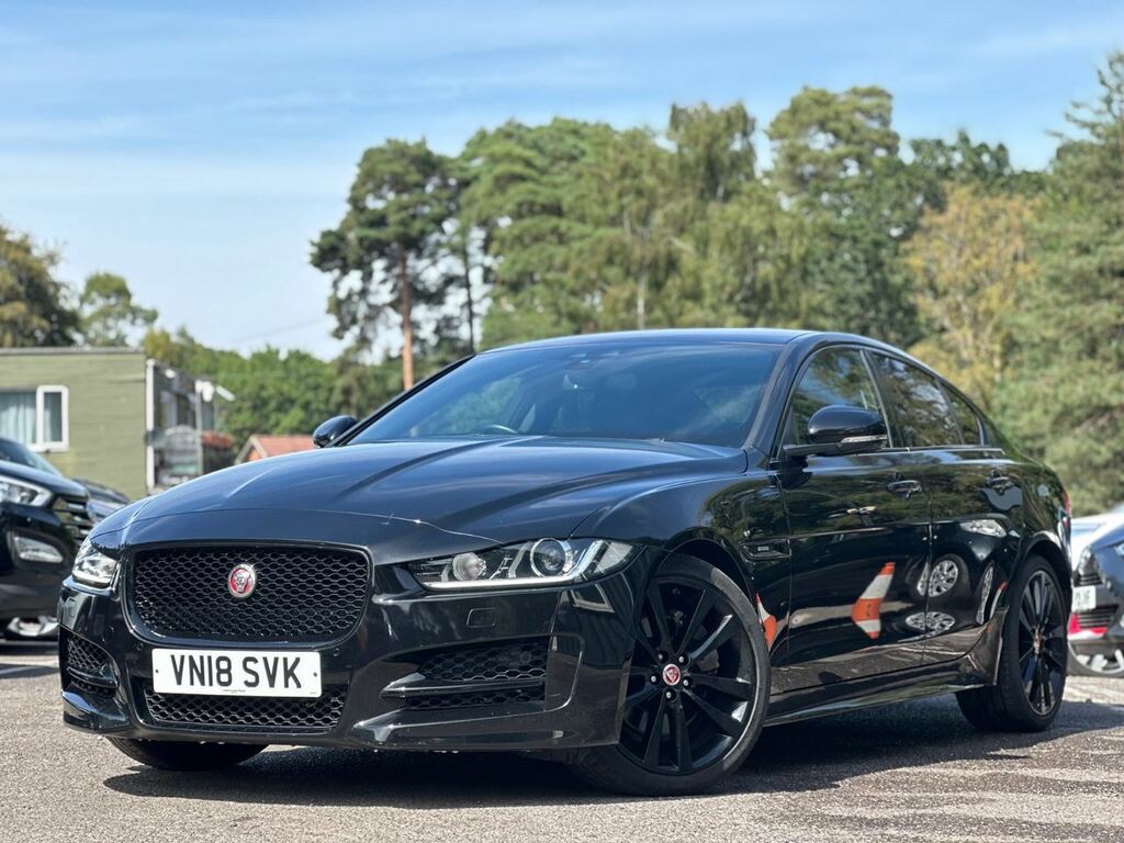 Jaguar XE Petrol Black #2