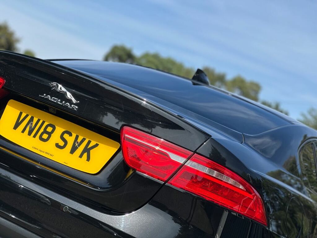 Jaguar XE Saloon 2.0I Gpf R-sport Euro 6 Ss 201 White #32