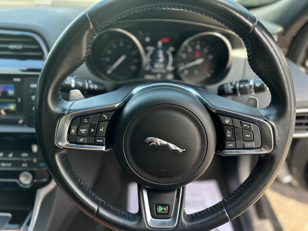 Jaguar XE Petrol Black #3