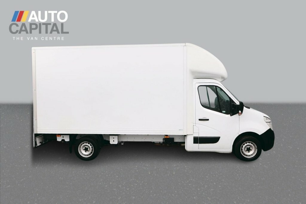 Nissan InterStar Mpv White #4