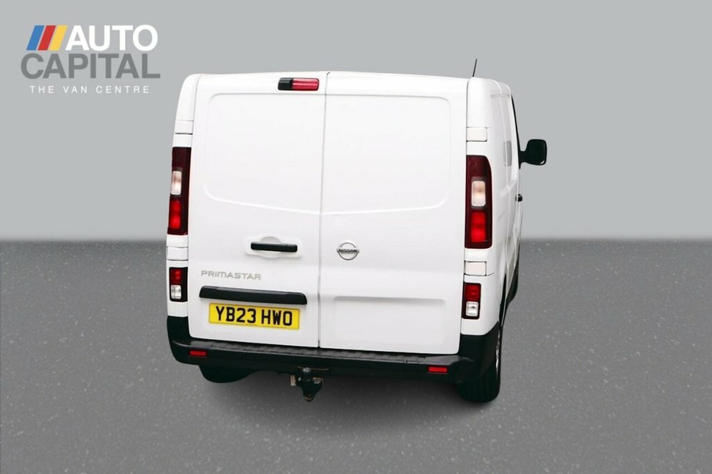 Nissan Primastar 2L Tekna White #4