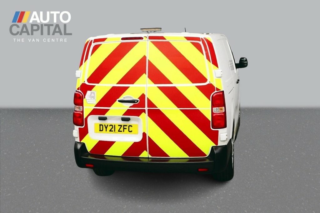 Vauxhall Vivaro 1.5L Dynamic 6Dr White #4
