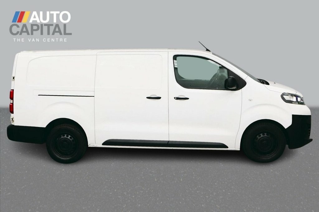 Vauxhall Vivaro 1.5L Dynamic 6Dr DL21OBM White #6