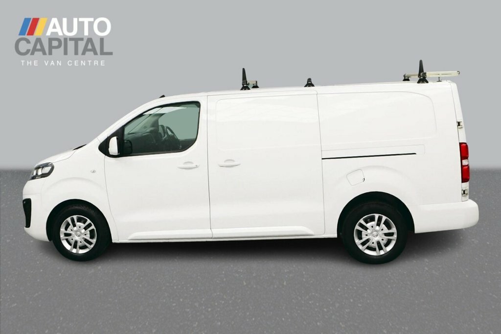 Vauxhall Vivaro 1.5L Sportive 6Dr DL21NSN White #2