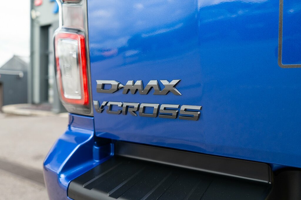 Isuzu D-Max Td V-cross Blue #5