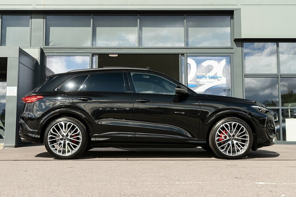 Audi SQ5 Tfsi S Edition 1 Black #4