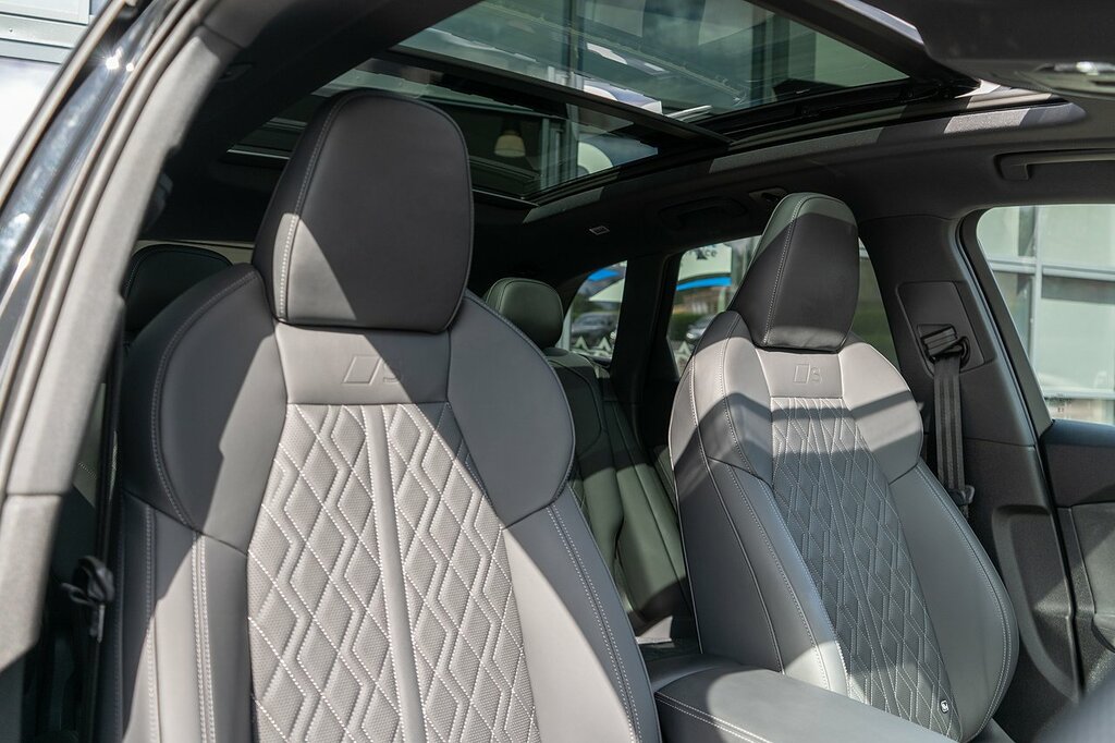 Audi SQ5 Tfsi S Edition 1 Black #6