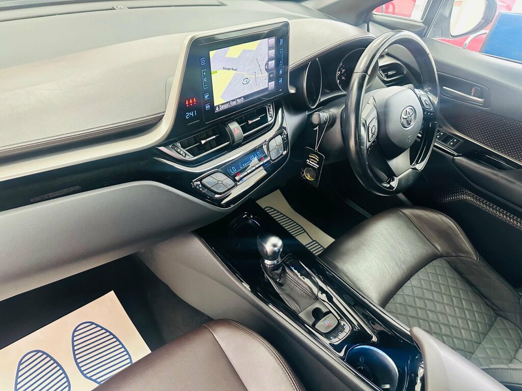 Toyota C-Hr Icon White #35