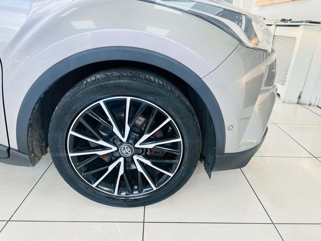 Toyota C-Hr Icon White #13