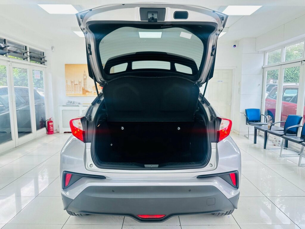 Toyota C-Hr Icon White #7