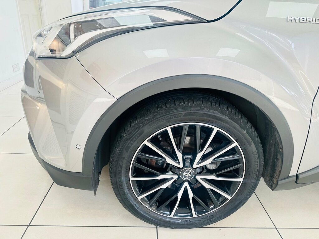 Toyota C-Hr Icon White #10