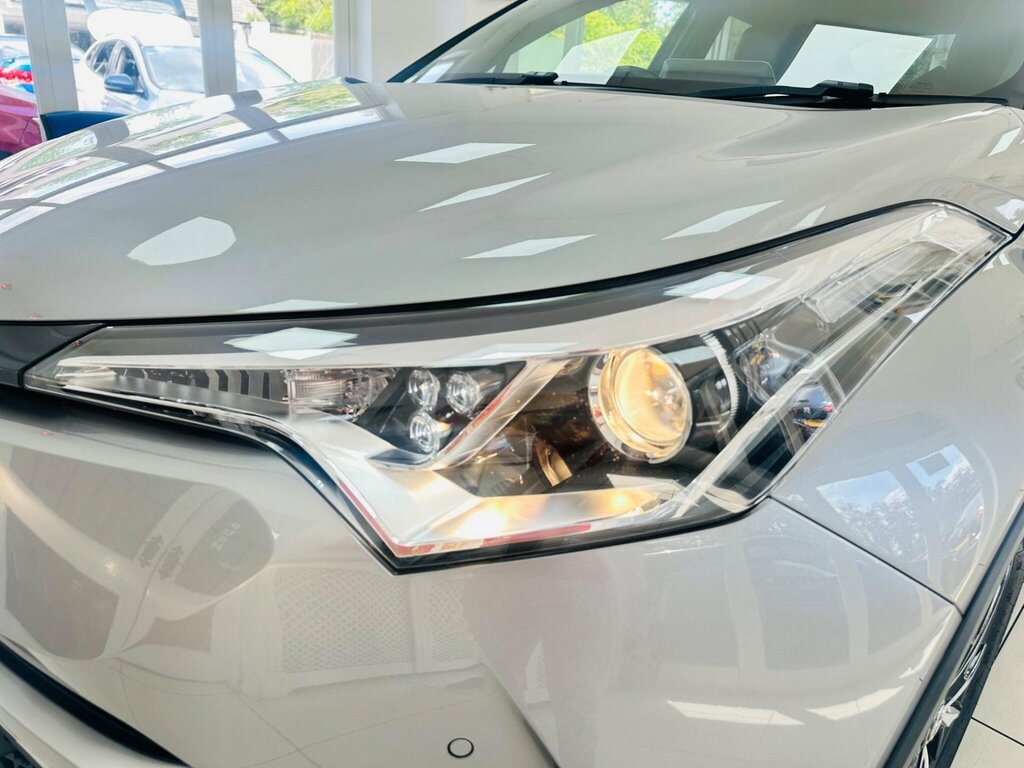Toyota C-Hr Icon White #38
