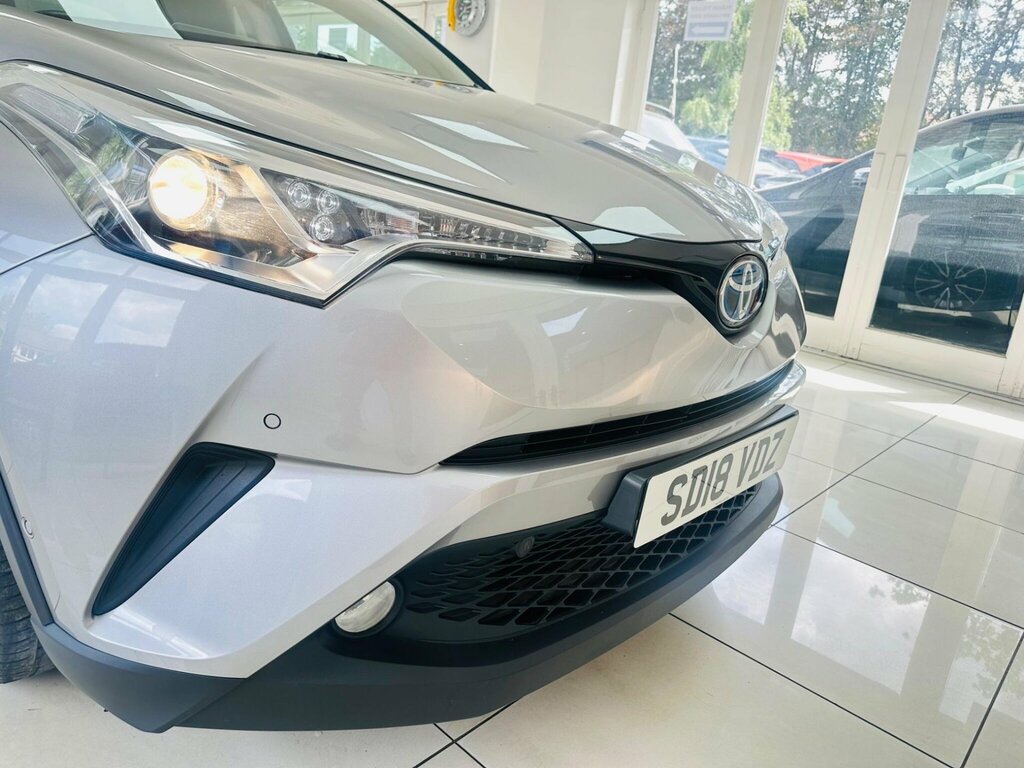 Toyota C-Hr Icon White #27