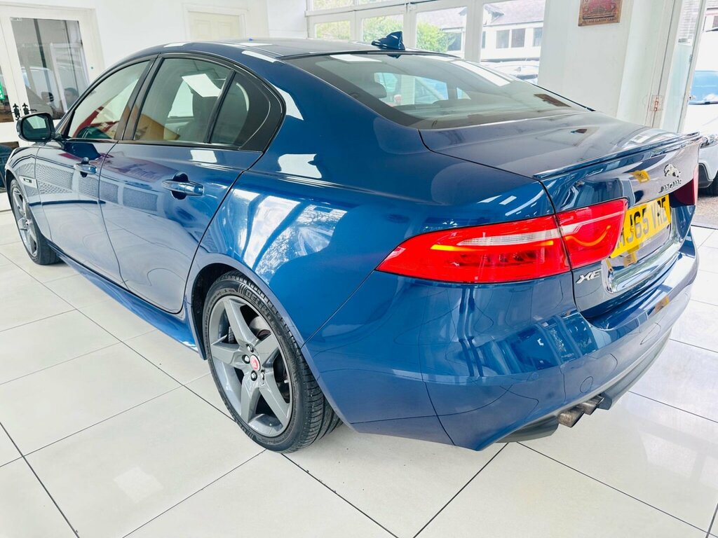 Jaguar XE 2.0D Prestige Saloon Red #19