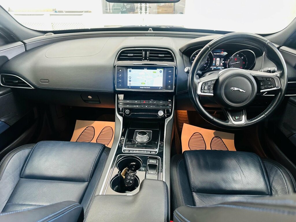 Jaguar XE 2.0D R-sport Euro 6 Ss Blue #3
