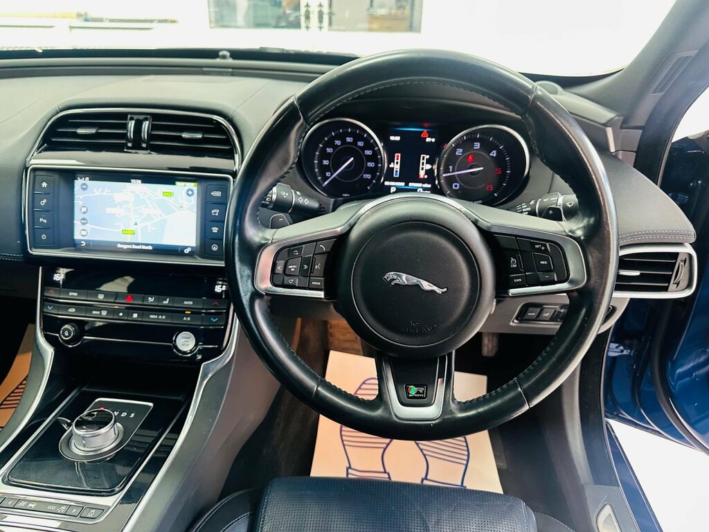 Jaguar XE 2.0D Prestige Saloon Red #16