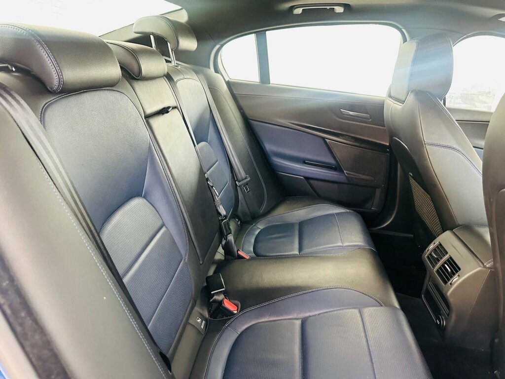 Jaguar XE 2.0D Prestige Saloon Red #39