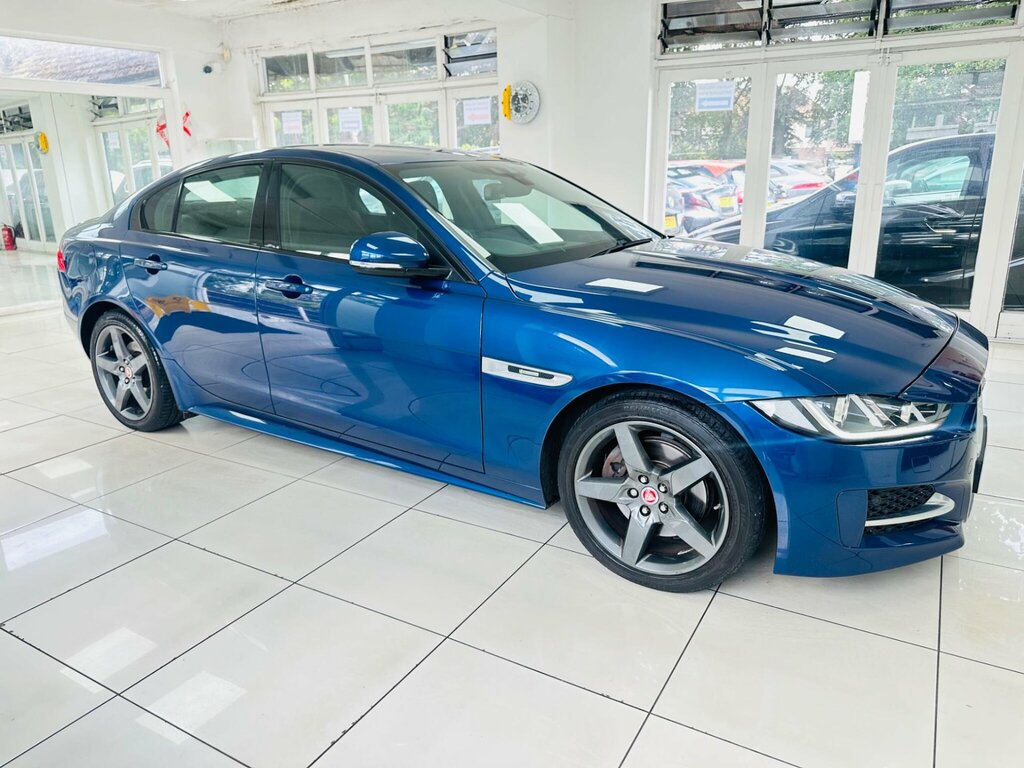 Jaguar XE 2.0D Prestige Saloon Red #15