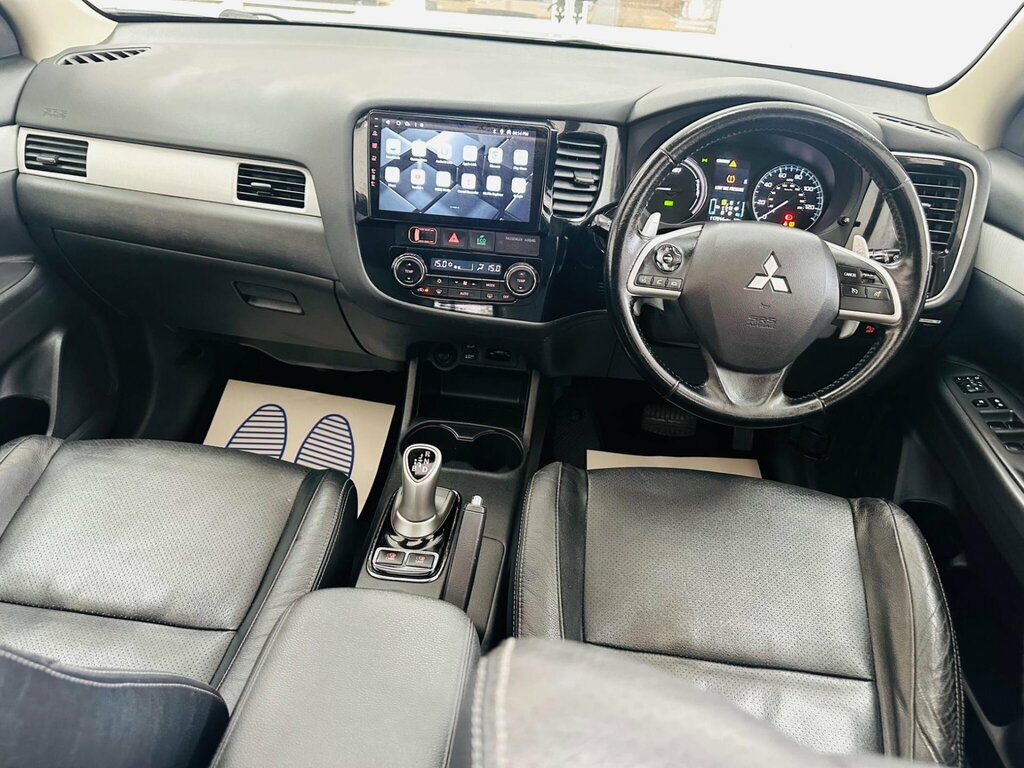 Mitsubishi Outlander 2.0H 12Kwh Gx4h Cvt 4Wd Euro 5 Ss White #3