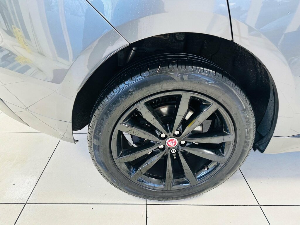 Jaguar F-Pace 2.0D Portfolio Awd 180 Bhp Glass Sunroof Sa Blue #12