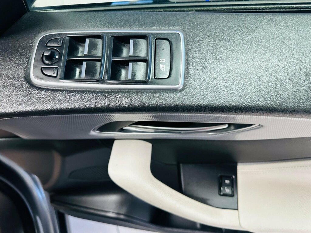 Jaguar F-Pace 2.0D Portfolio Awd 180 Bhp Glass Sunroof Sa Blue #35
