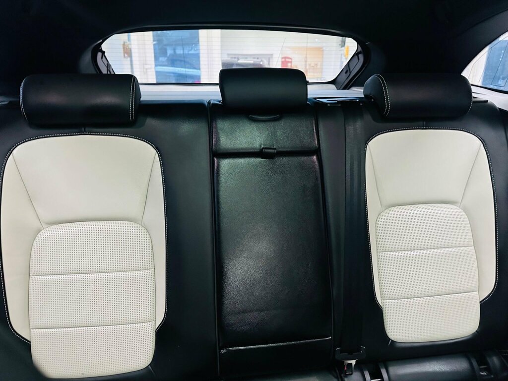 Jaguar F-Pace 2.0D Portfolio Awd 180 Bhp Glass Sunroof Sa Blue #9