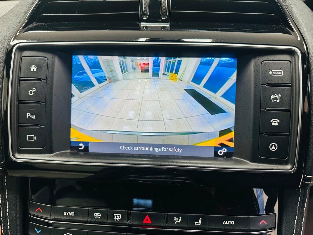 Jaguar F-Pace 2.0D Portfolio Awd 180 Bhp Glass Sunroof Sa Blue #24