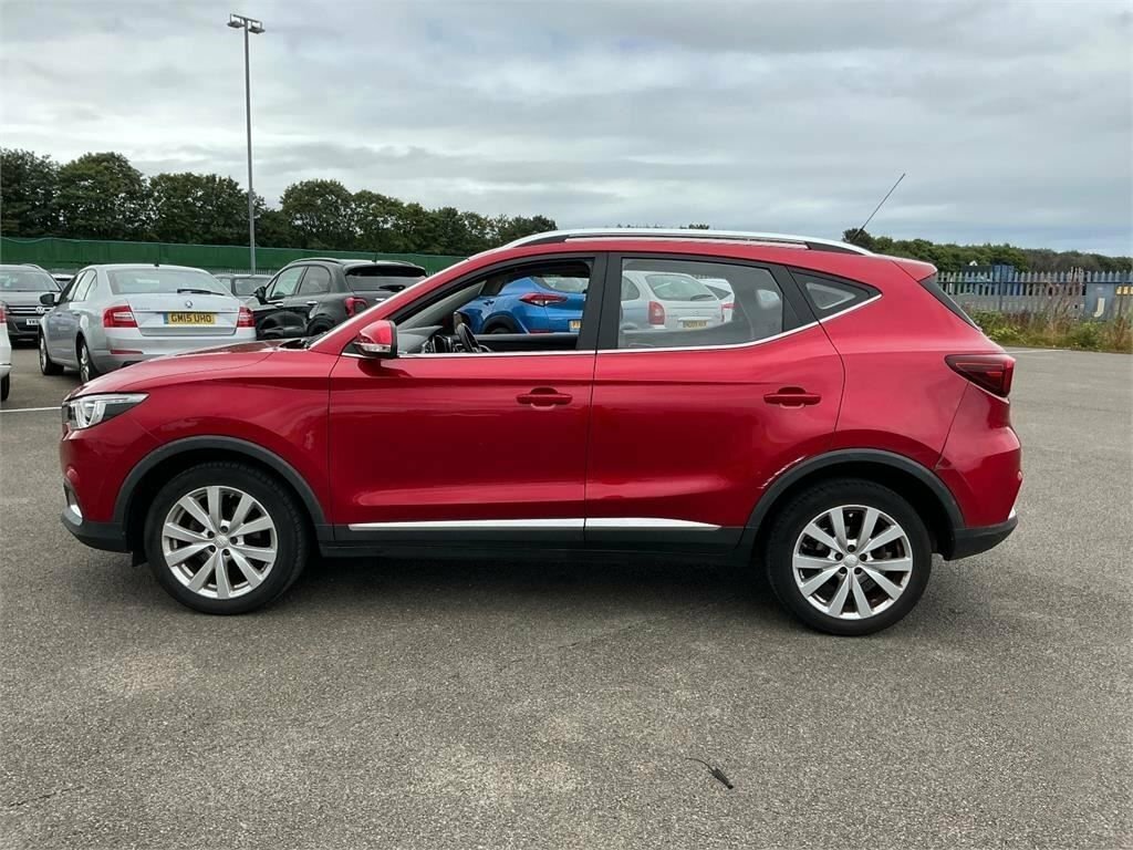 MG ZS 1.5L Excite Red #3