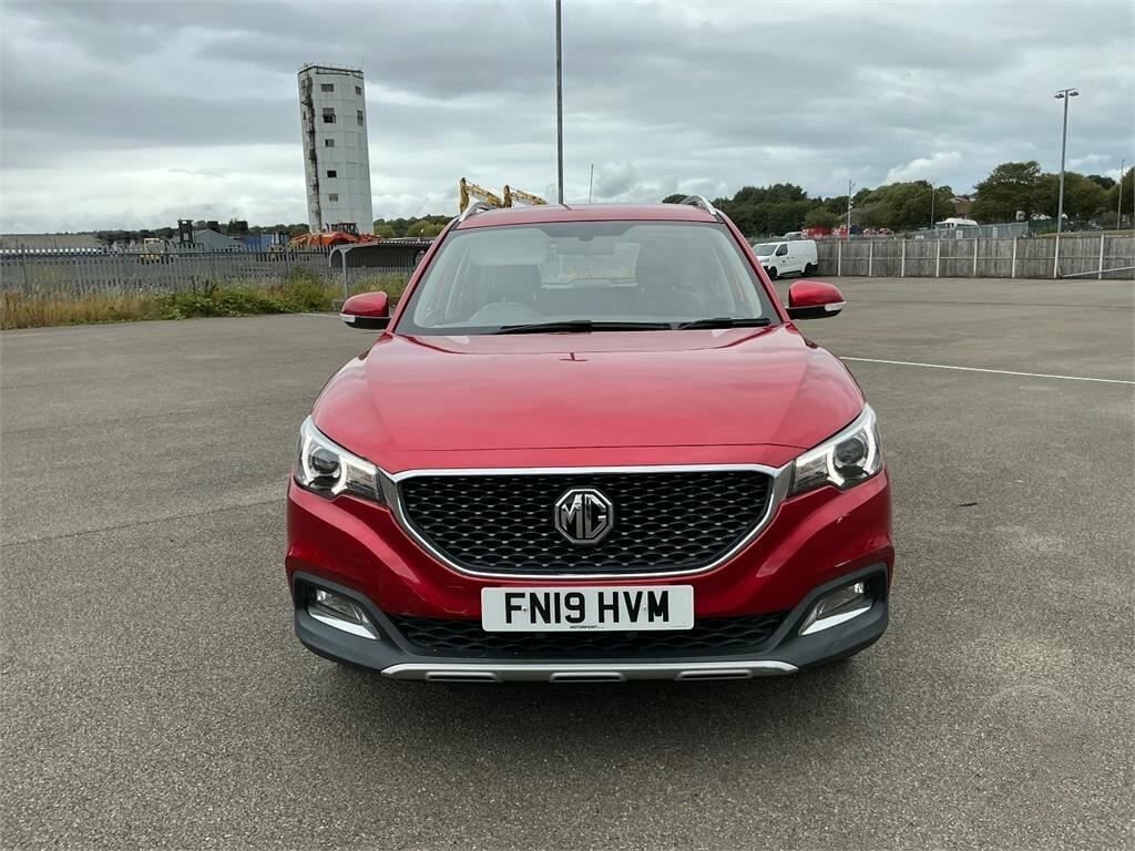 MG ZS 1.5L Excite Red #5