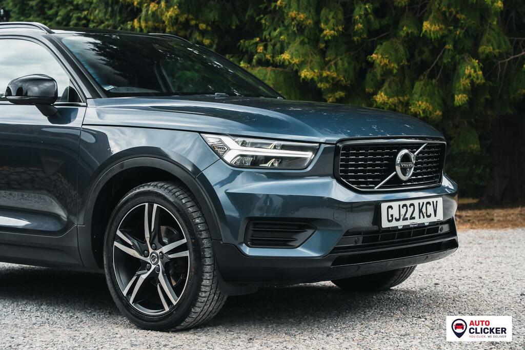 Volvo XC40 R-design Blue #3