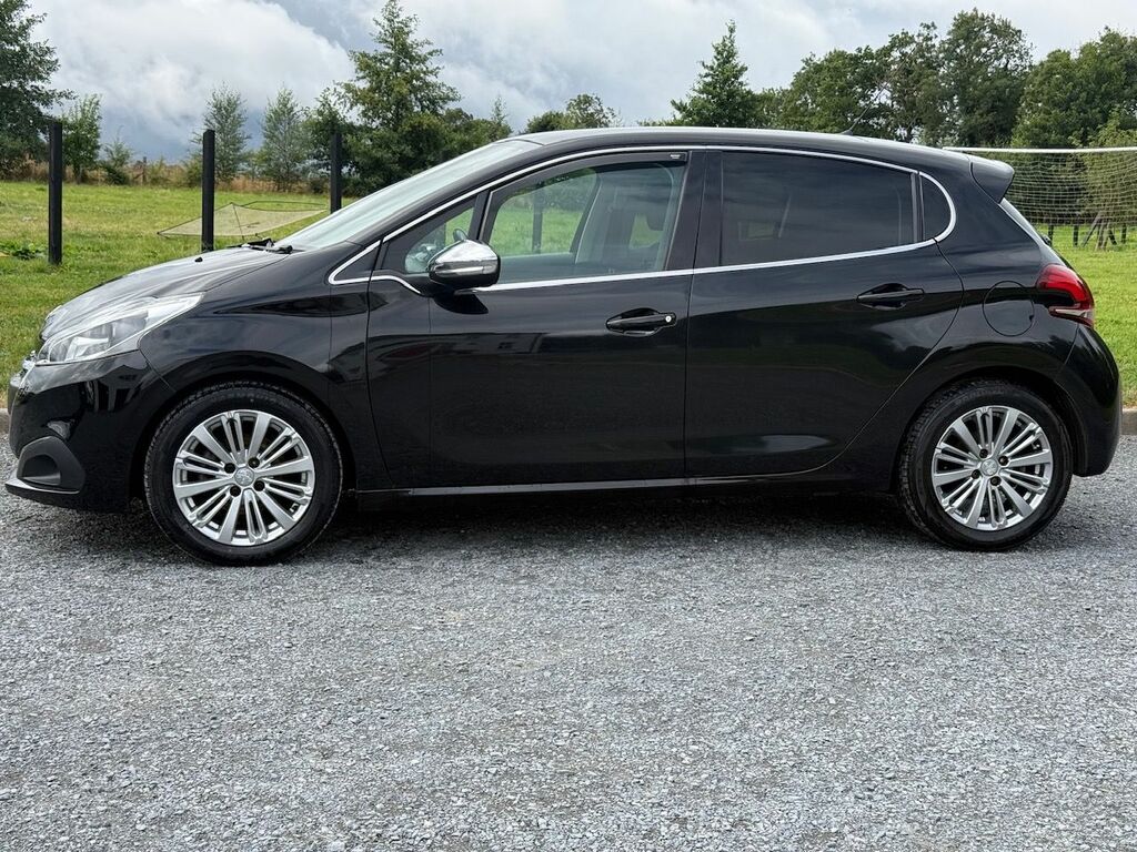 Peugeot 208 2018 1.6 Bluehdi Allure Hatchback Manua FN68DZX Black #5