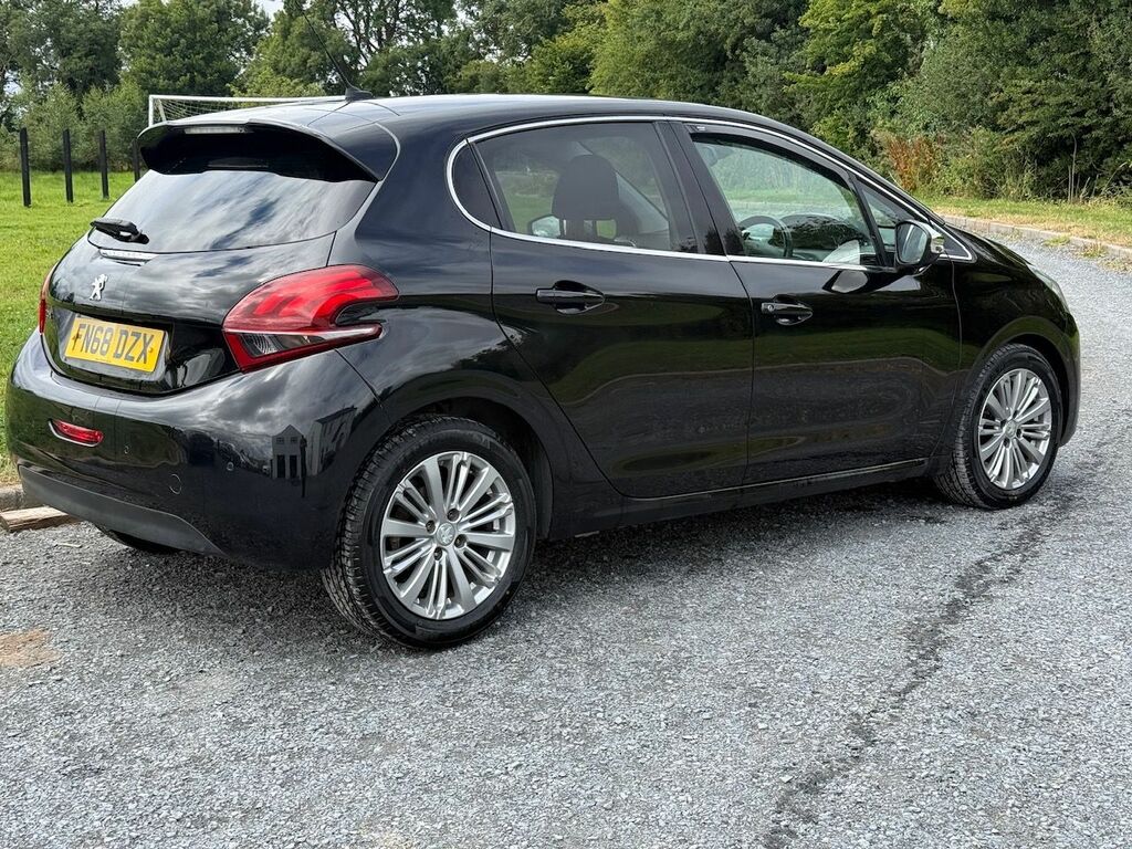 Peugeot 208 2018 1.6 Bluehdi Allure Hatchback Manua FN68DZX Black #3